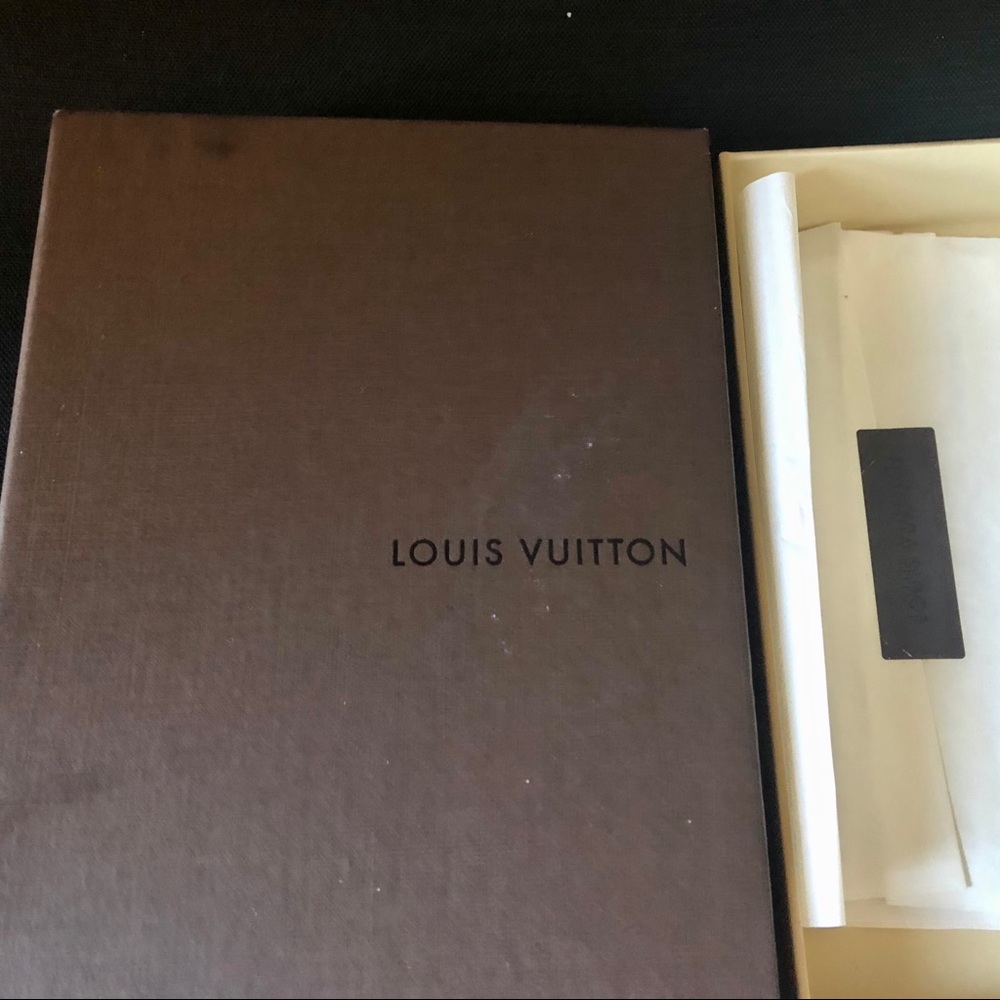 Louis Vuitton Slide Gift Box - Picture 8 of 8